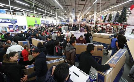 Ignoran el frío y van a comprar al "Buen Fin"