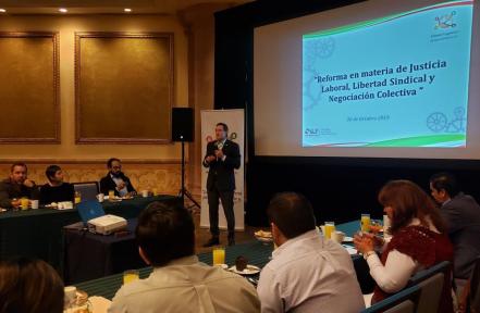 Refuerza STPS vinculación con clúster logístico 