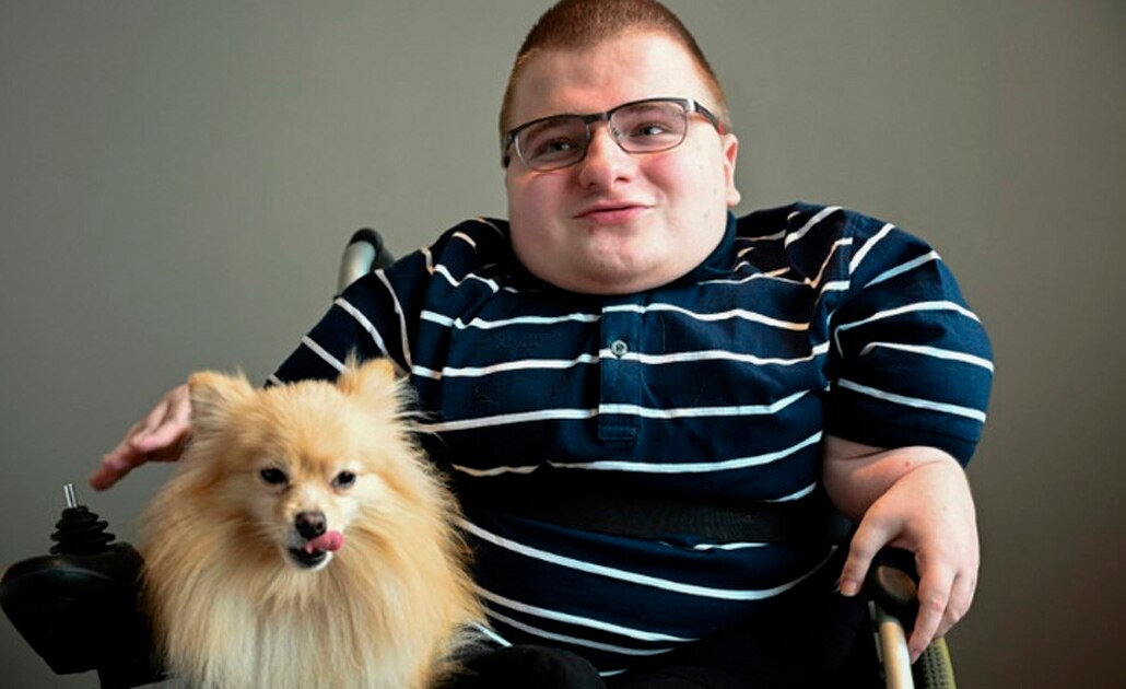El estadounidense Fredrick Brennan, de 25 años y residente en Filipinas (Fotos: Reuters)