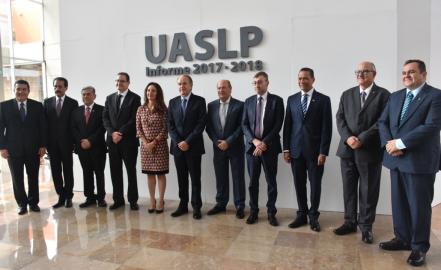Presenta rector de la UASLP informe de actividades