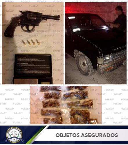 Detienen a tres por robar vehículo, traían droga y un arma