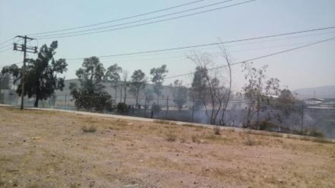 Incendio en carretera 57 causó alarma entre corporaciones