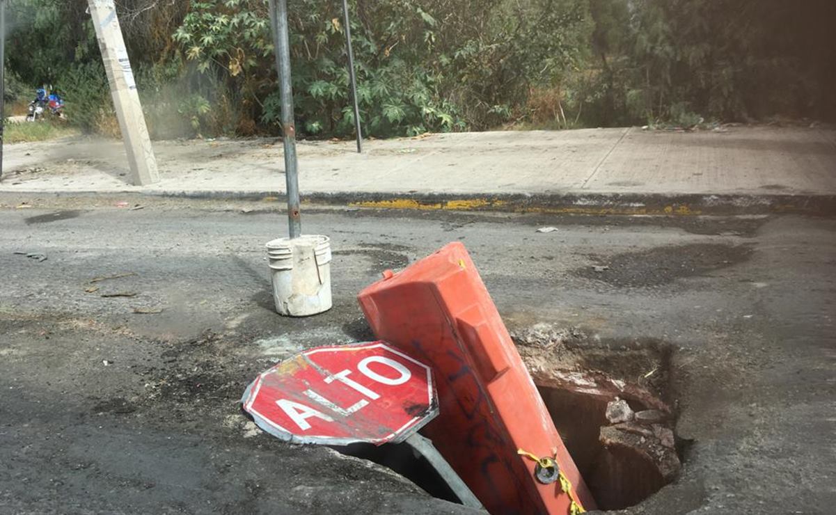 Vecinos de La Virgen denuncian socavón sobre Periférico y avenida San Pedro