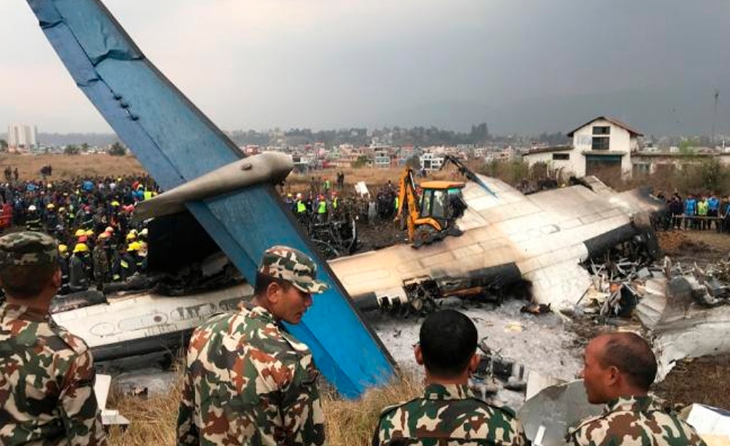 Deja al menos 50 muertos accidente aéreo en Nepal
