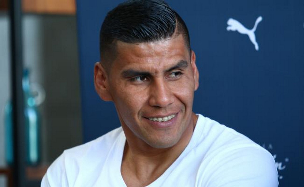  Chivas le da el adiós a Carlos Salcido