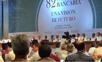  AMLO encabeza reunión con banqueros en Guerrero