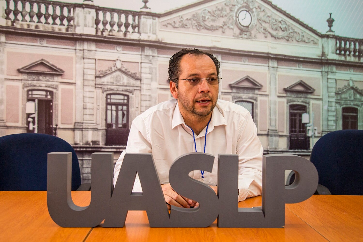 Materia fuera de equilibrio, tópico de interés en la física internacional: doctor Ramón Castañeda
