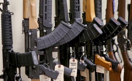 Florida rechaza prohibición sobre fusiles de asalto; vota por armar maestros