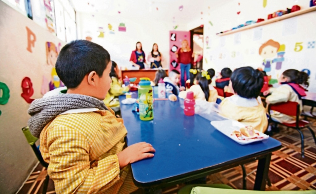 Presentan taller “Detención de Autismo en mis alumnos” 