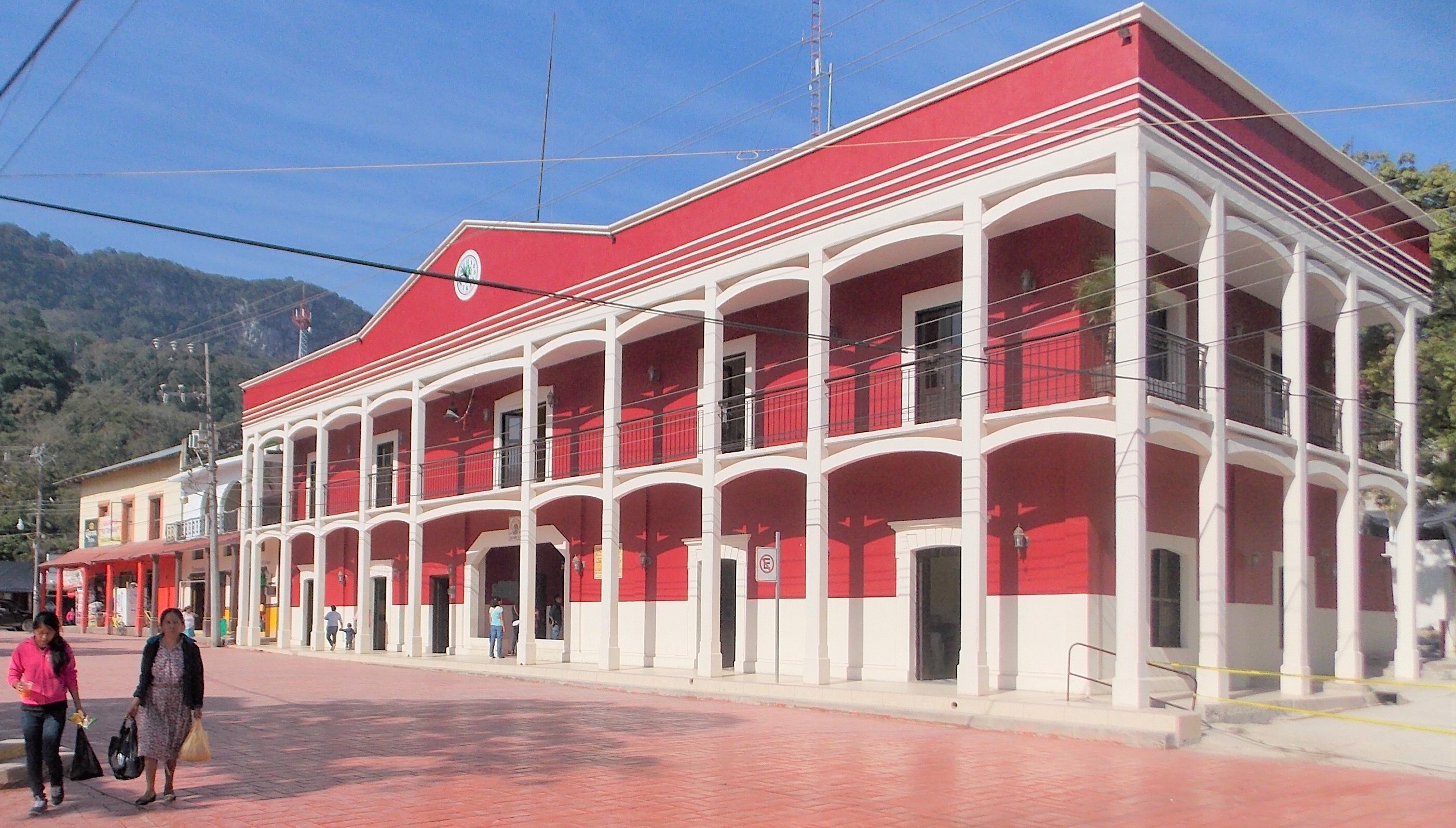 Firman en Aquismón pacto de civilidad y compromiso político