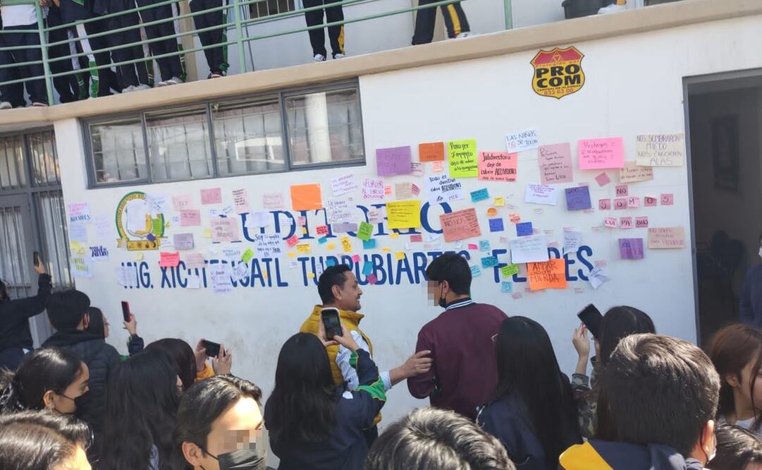 8M. Acusan estudiantes represión durante manifestación en preparatoria de SLP. Fotos: Especiales