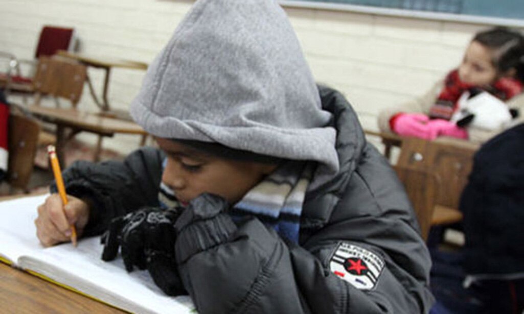 Las escuelas de educación básica continúan con su calendario escolar.