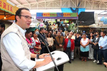 Inauguran nuevo piso en Mercado República
