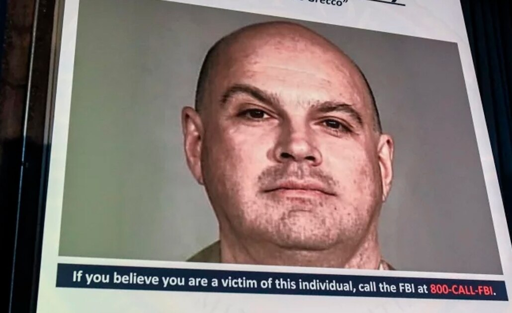 Hombre crea secta sexual en universidad de su hija y abusa de los amigos de esta