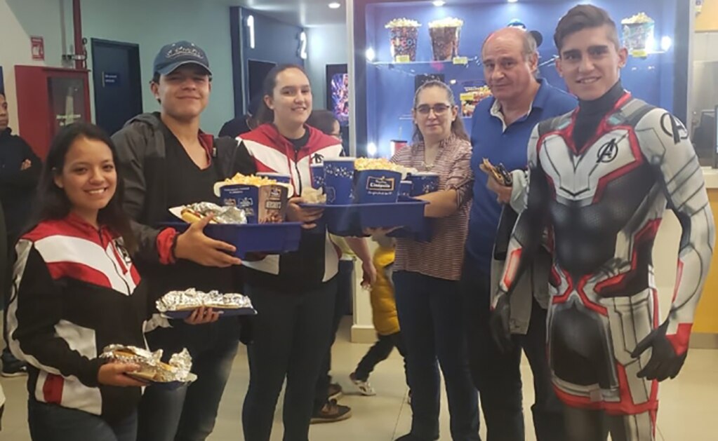 Pese a spoilers, estreno de "Avengers: Endgame" registra largas filas en México