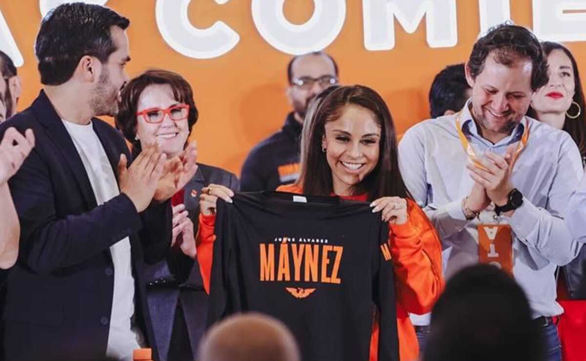Pola Longoria se registra ante Movimiento Ciudadano. Foto: Especial