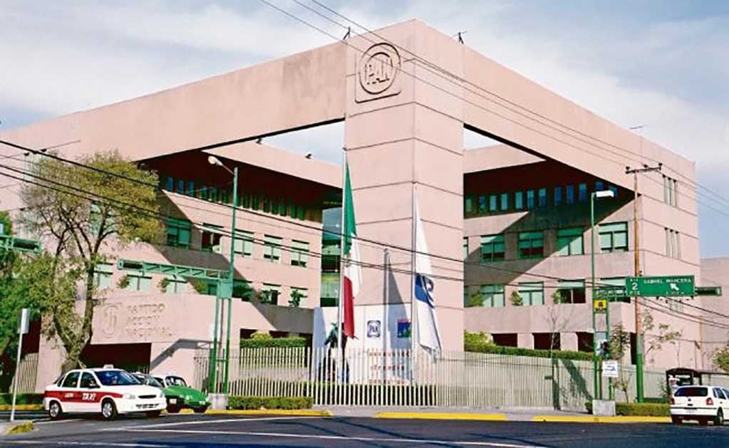 Platiqué con Anaya sobre dirigir el PAN: Márquez