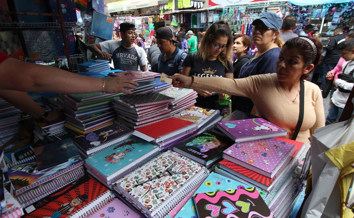 Quedará prohibido el plástico en el forro de libros y libretas en SLP