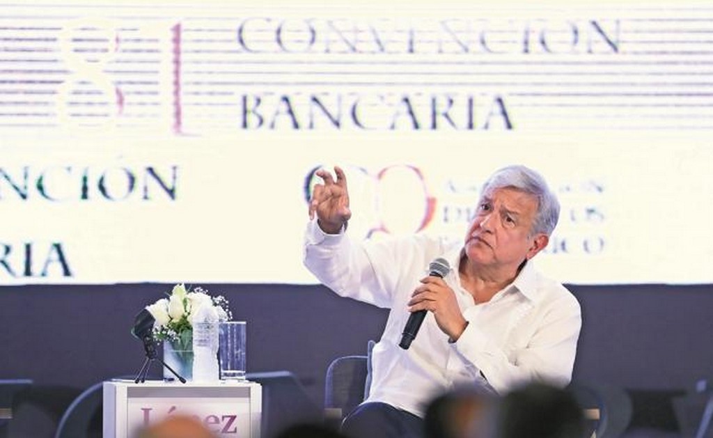 Banqueros dejan Acapulco para asegurar asistencia de López Obrador
