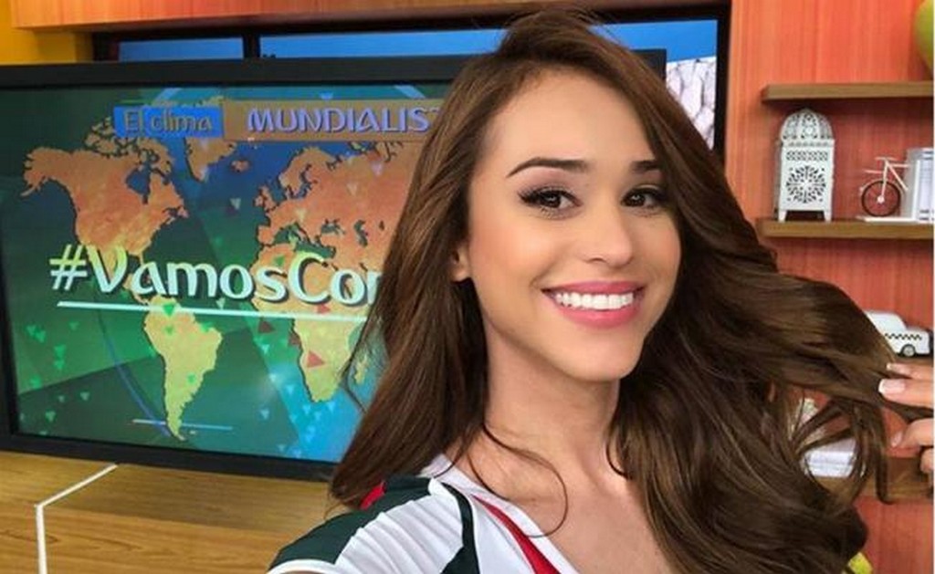 "La chica del clima" se luce en mini short