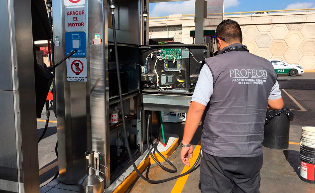 Profeco verifica estaciones de gasolina