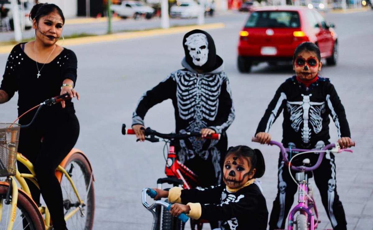 Rodada del terror en Villa de Reyes, SLP para celebrar el Día de Muertos