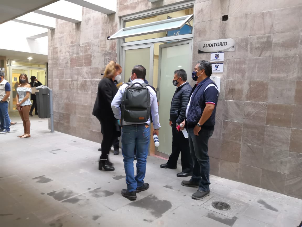 Por irregularidades, Cabildo de SLP decreta receso de 24 horas para determinar licencia de alcalde