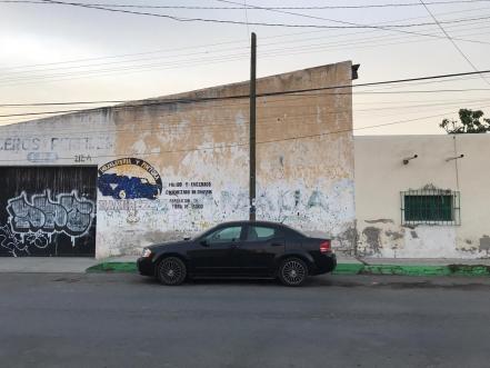 Pintor explica significado del mural hecho en homenaje a “Sax” en Soledad, SLP