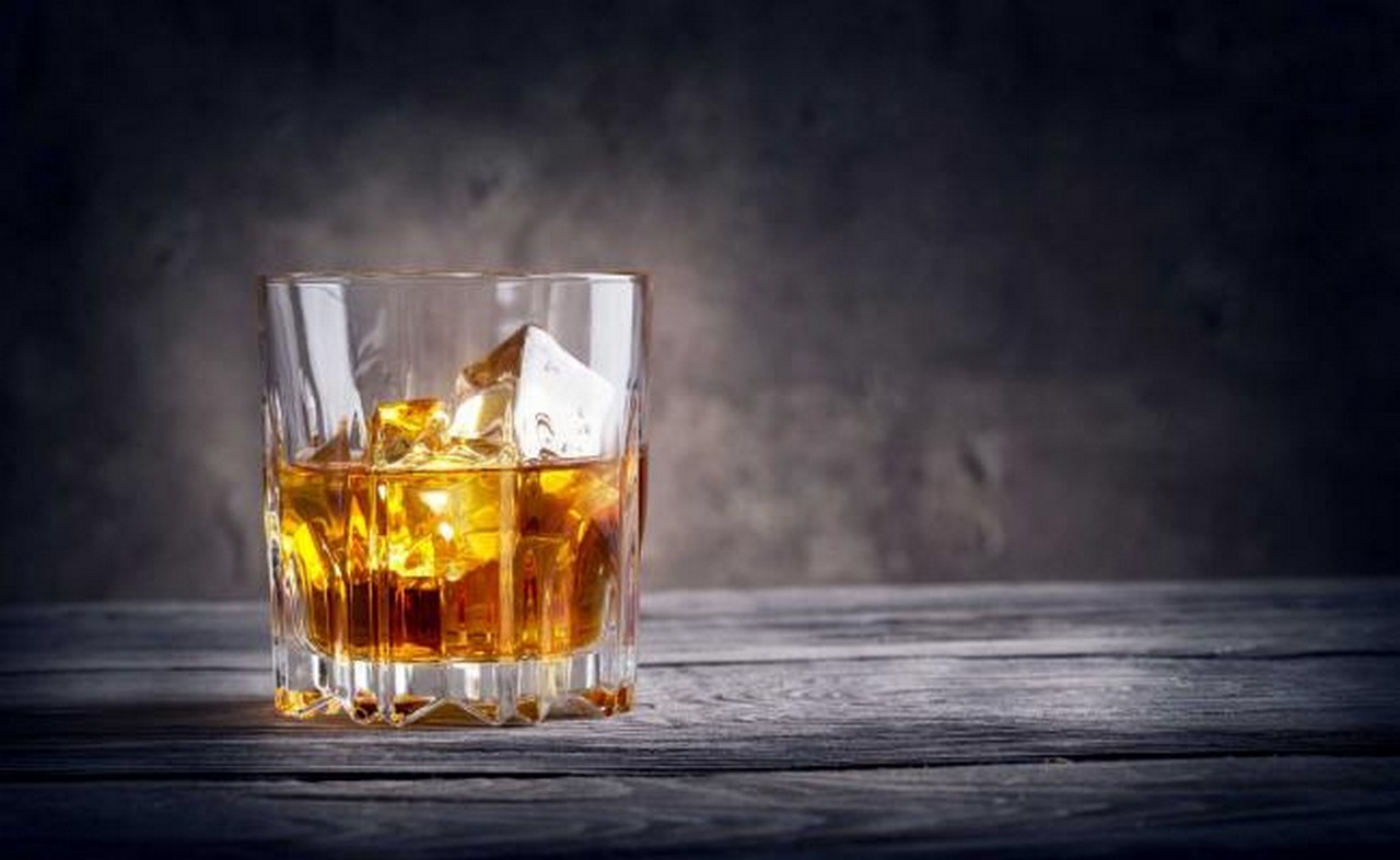 ¿Correrías un maratón donde te "hidratan" con whisky?