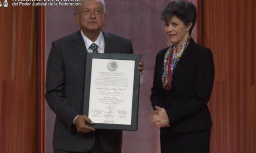  Recibe AMLO constancia de presidente electo
