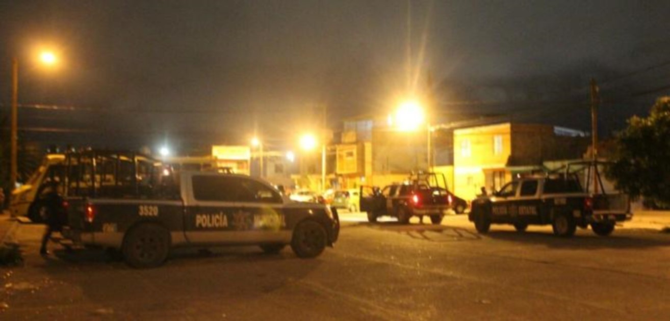 Balean casa de policía estatal