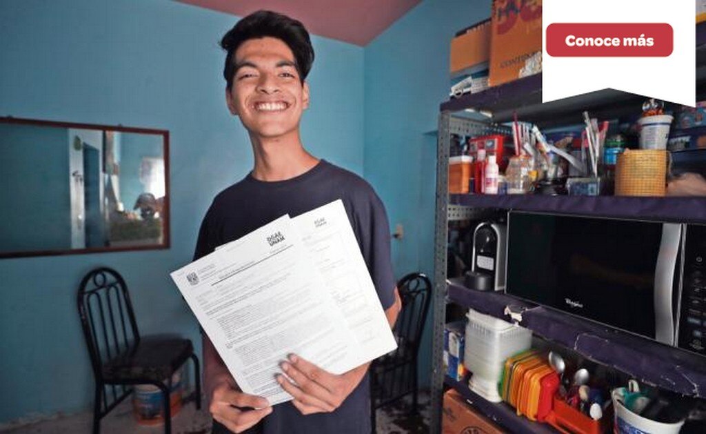 Alexander Olivares será el primer integrante de su familia en estudiar en la UNAM tras lograr aprobar el examen parda cursar Derecho en la FES Aragón. Fotos: IRVIN OLIVARES. ELUNIVERSAL