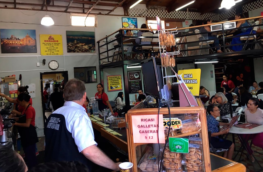 Turistas abarrotan lugares tradicionales de SLP
