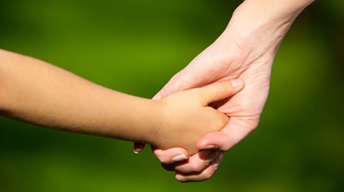 Rescatan a niña de 2 años en situación de riesgo