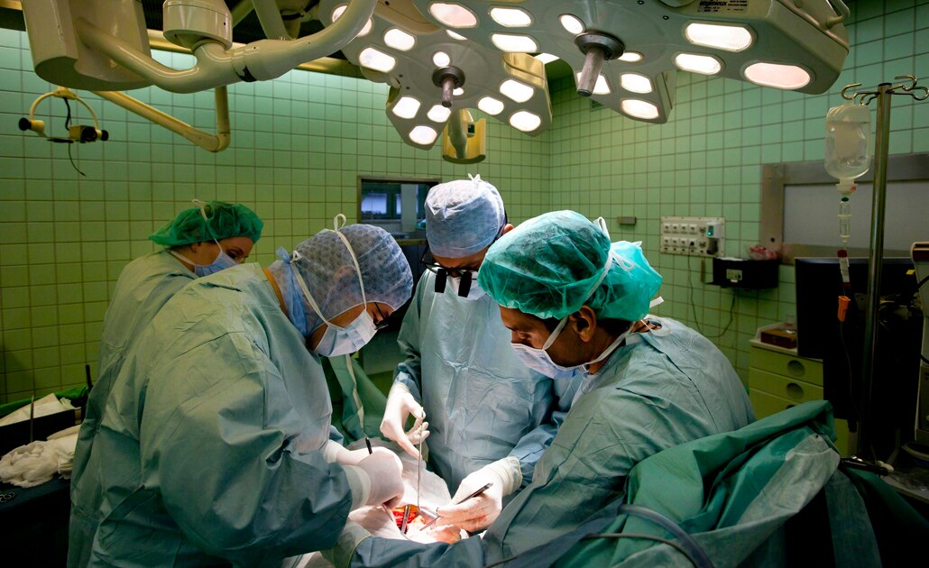 Realizan el primer trasplante cadavérico en Hospital Central