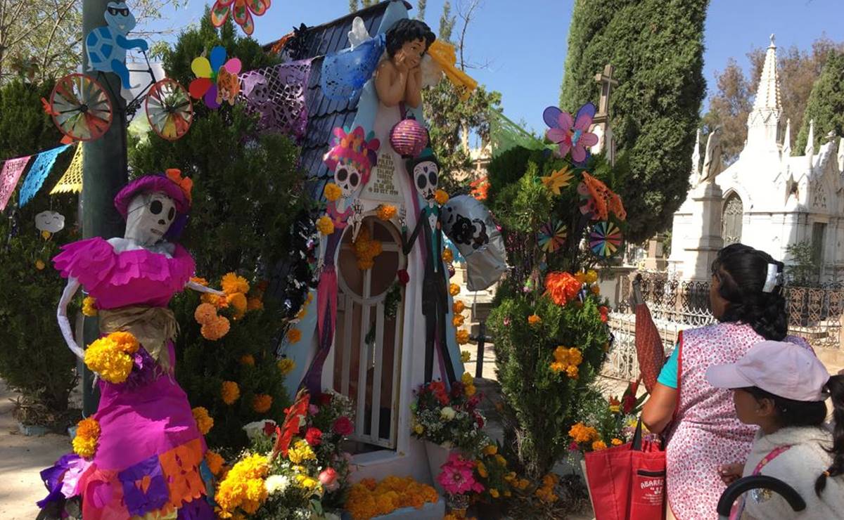 Por Día de los Museos, regresa recorrido nocturno al Panteón del Saucito en San Luis
