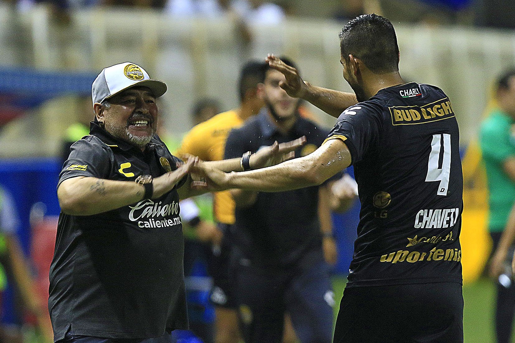 Maradona debuta con goleada de Dorados a Tapachula