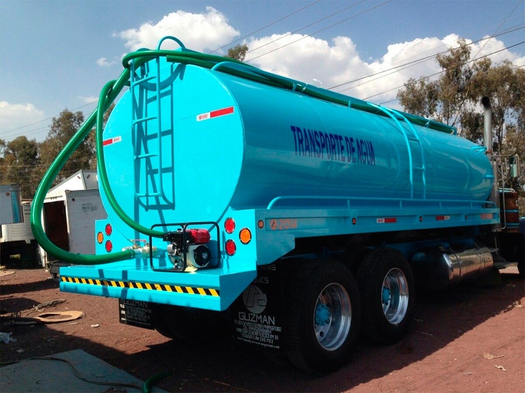 Piperos hacen su “agosto” ante déficit de agua en la ciudad