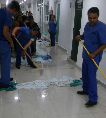 Fuertes lluvias afectan obra recién inaugurada del IMSS