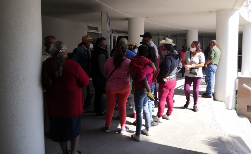 Ejidatarios protestan en ayuntamiento de SLP; exigen avalar planes de urbanización