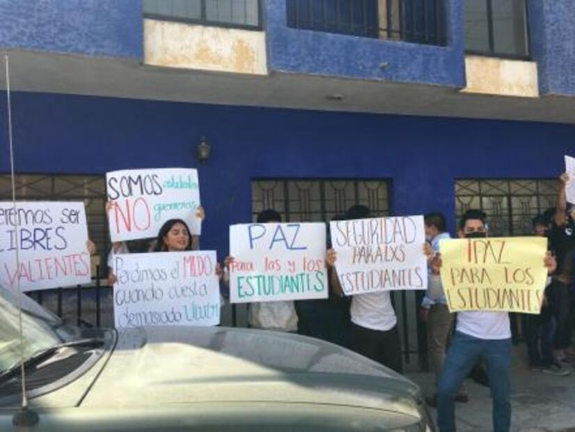 Exigen estudiantes de la UASLP reforzar seguridad, tras golpiza a estudiante de facultad de contabilidad