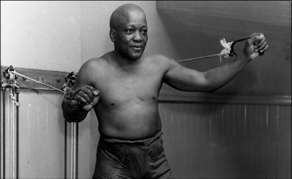 Perfil. Jack Johnson, el boxeador condenado por salir con una mujer blanca