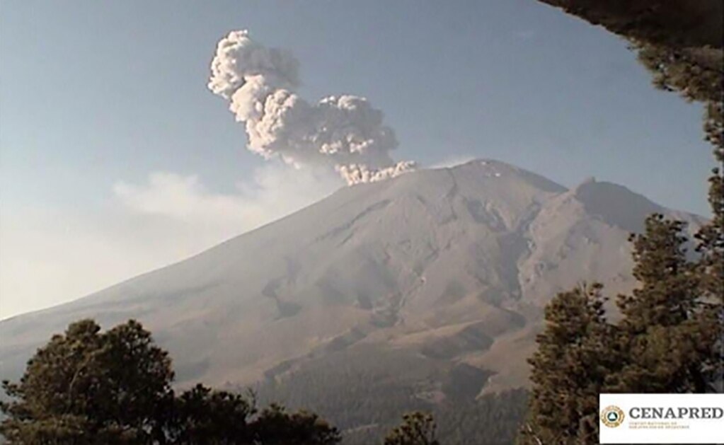 Registran explosión en el volcán Popocatépetl