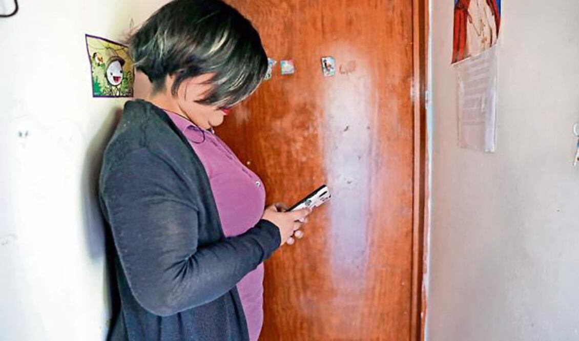 La víctima dice que las autoridades no responden, a pesar de que saben cuál es la zona en la que asaltan. Con 11 años viviendo en el mismo rumbo, prefiere refugiarse en su casa (IRVIN OLIVARES. EL UNIVERSAL)