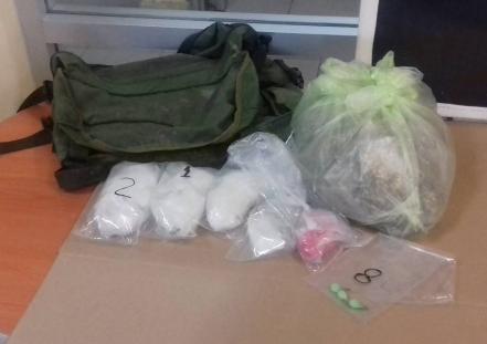 Aseguran a hombre en Ciudad Valles, traía armas y más de 8 kilos de marihuana