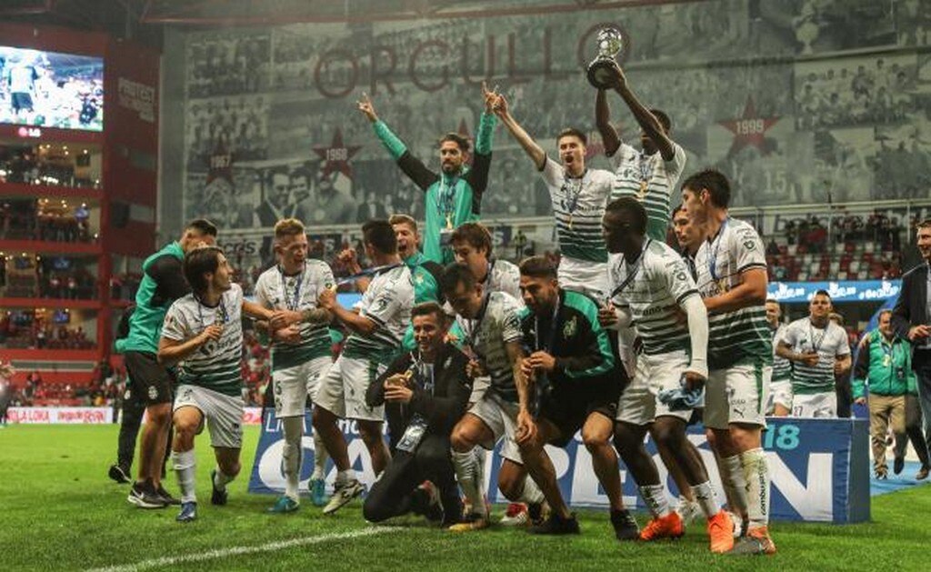 Enrique Peña Nieto felicita a Santos por el título