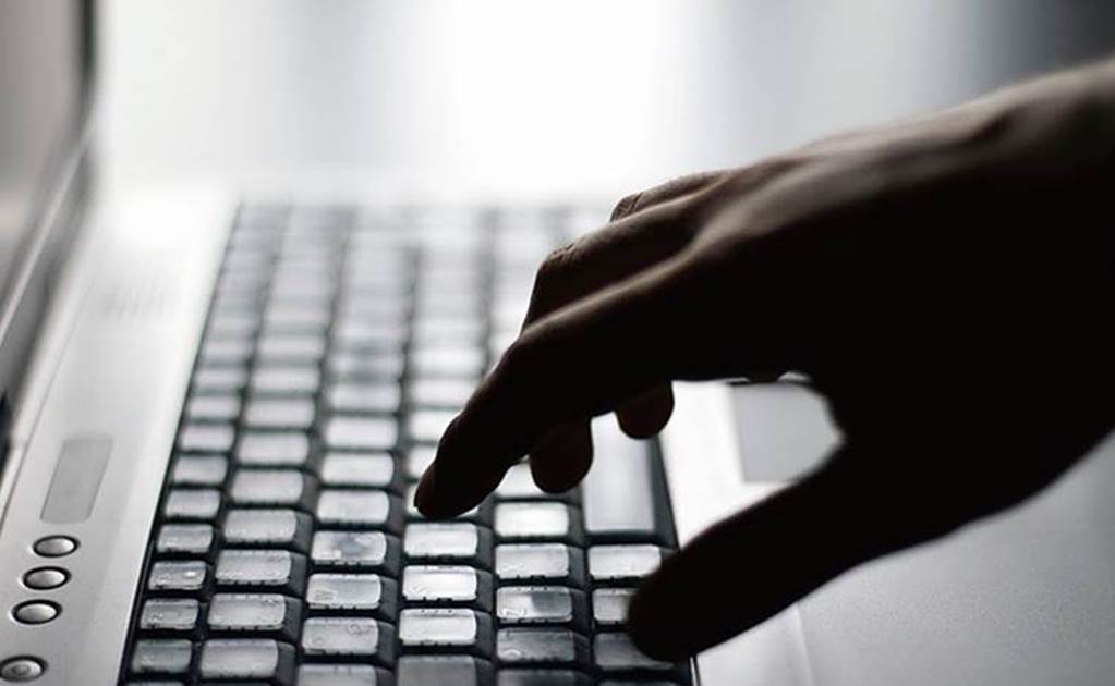 Niño hackea en 10 minutos réplica de portal electoral en EU