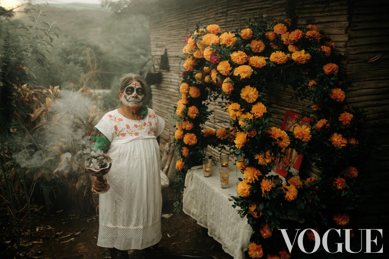 Arath Zumaya muestra la esencia del Xantolo para Vogue