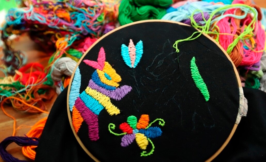 Aseguran que personal de Louis Vuitton compró lienzos en Tenango de Doria