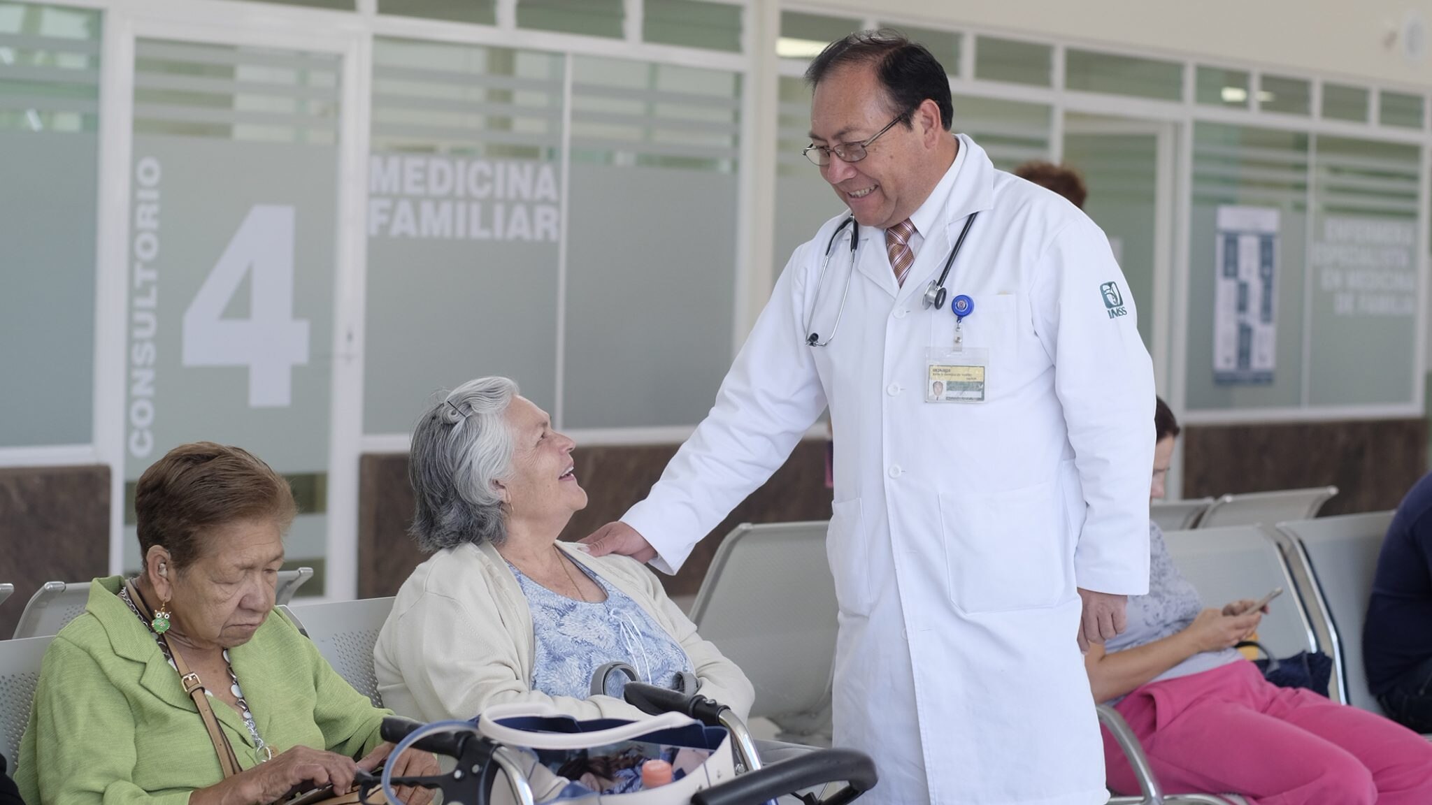 Celebra IMSS 75 años de servicio